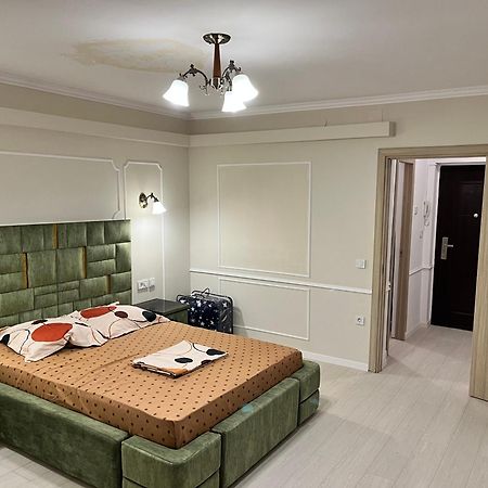 Apartament 1 Camera Браїла Екстер'єр фото